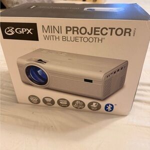 GPX Mini Projector with Bluetooth - White